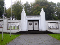 Kriegsfriedhof II - Przemyslawa Straße